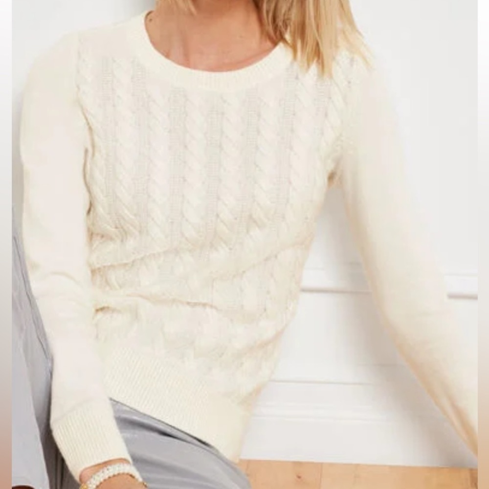 TALBOTS NWT soft cable knit crew neck sweater